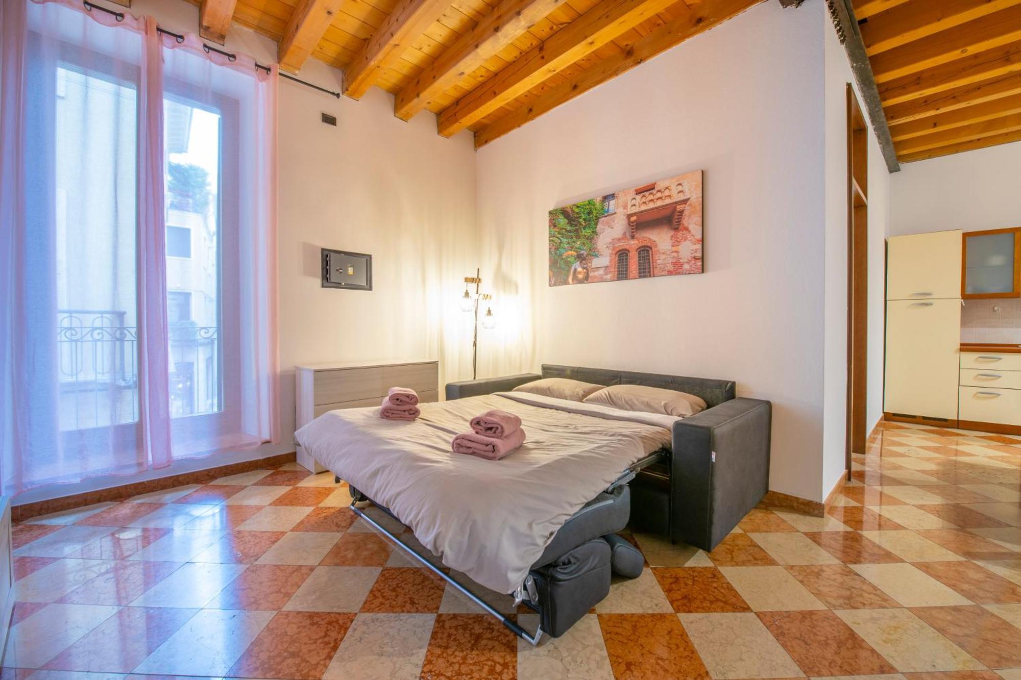 -Near Arena & Giuletta- Pet Friendly Mazzini Palace Verona Eksteriør bilde
